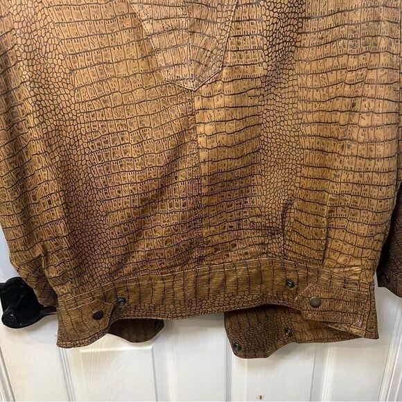 Winlit Genuine Leather Jacket - Picture 8 of 11